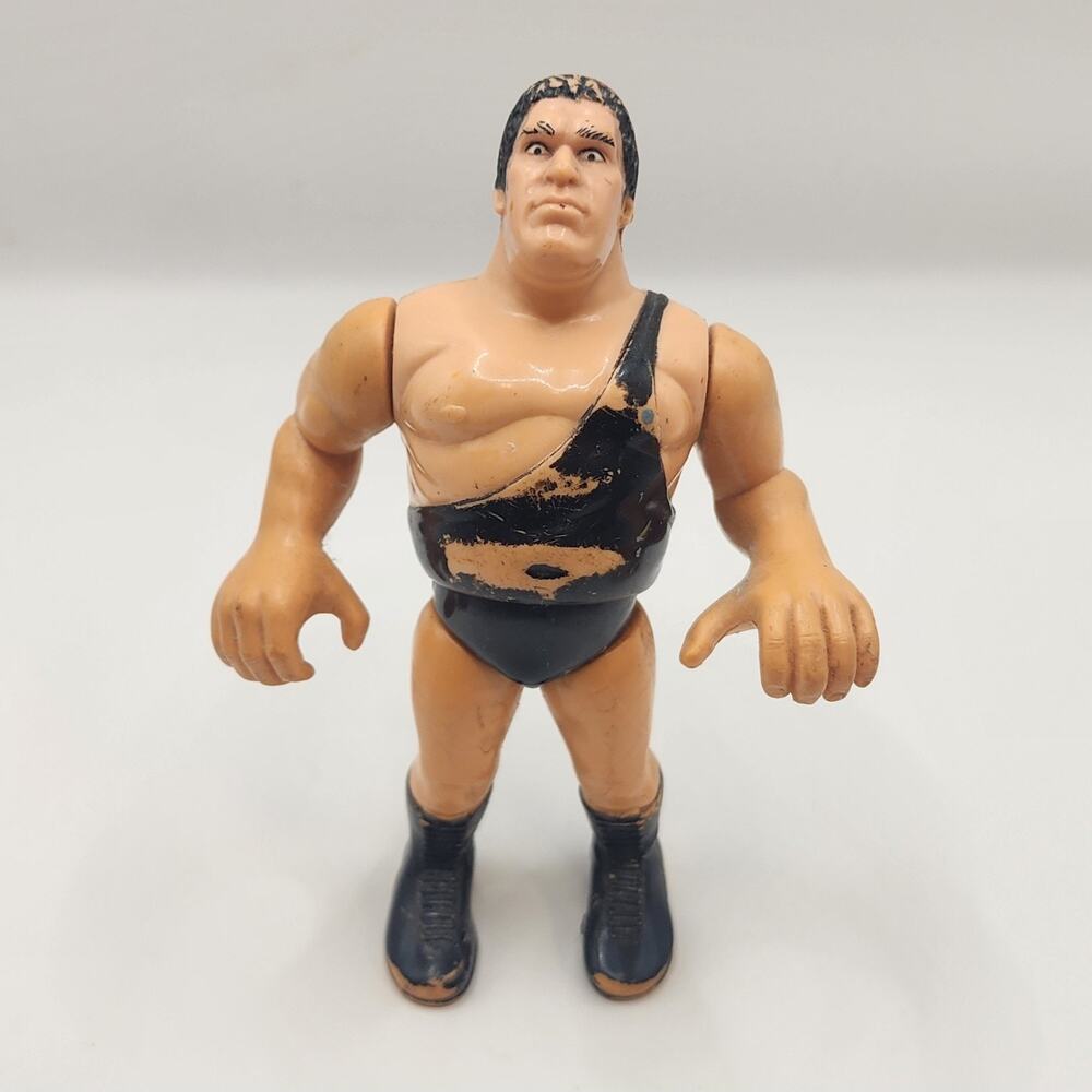 Andre The Giant Vintage WWE / WWE Wrestling Action Figure Titan Hasbro 1990
